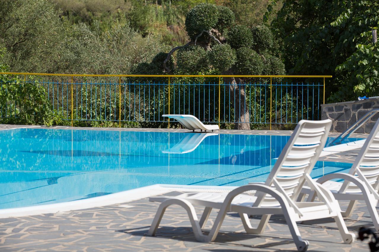 Turismo Rurale Il Sole Vila Sant'Angelo di Brolo Exterior foto