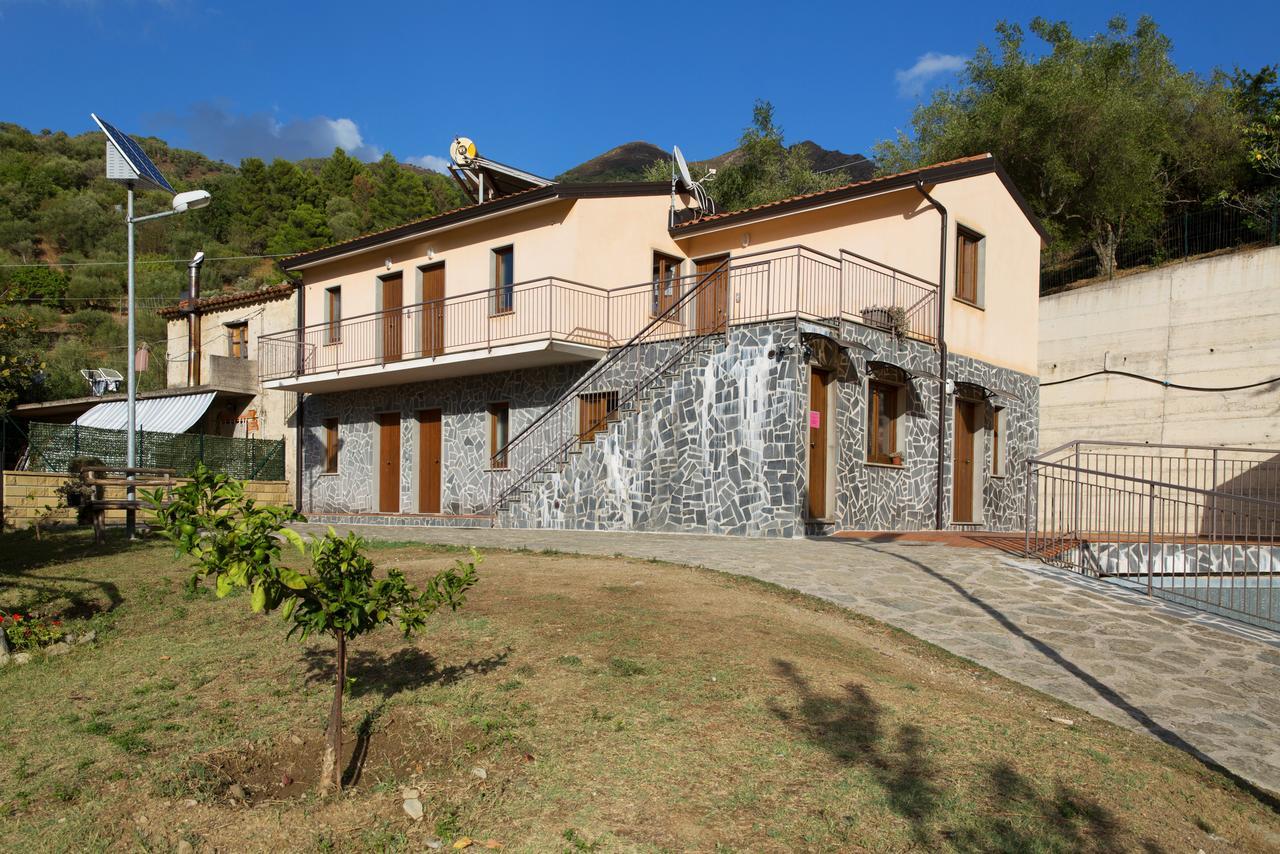 Turismo Rurale Il Sole Vila Sant'Angelo di Brolo Exterior foto